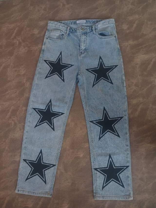 A picture of Jeans za kuchorwa