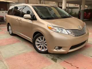 A picture of 2013 SIENNA LIMITED