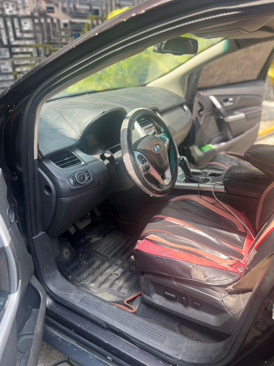 A picture of 2012 FORD EDGE