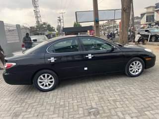 A picture of First body ES330