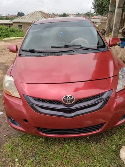 A picture of Well maintained Toyota Yaris few months used unscrewed engine gear