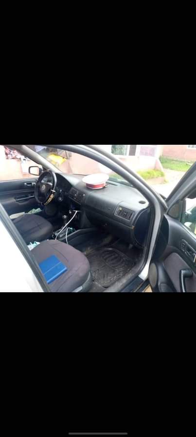 A picture of 2000 Golf 4 2000