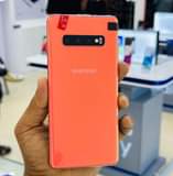 A picture of SAMSUNG GALAXY S10 PLUS