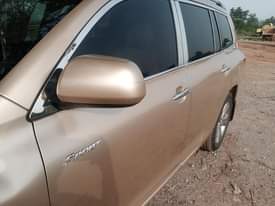 A picture of Toyota Highlander jeep
