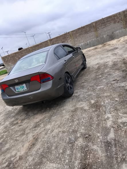 A picture of Registered Honda Civic untempered engine and gear Call Whatsapp 08145342019