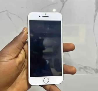 A picture of iphone 7 gb 32