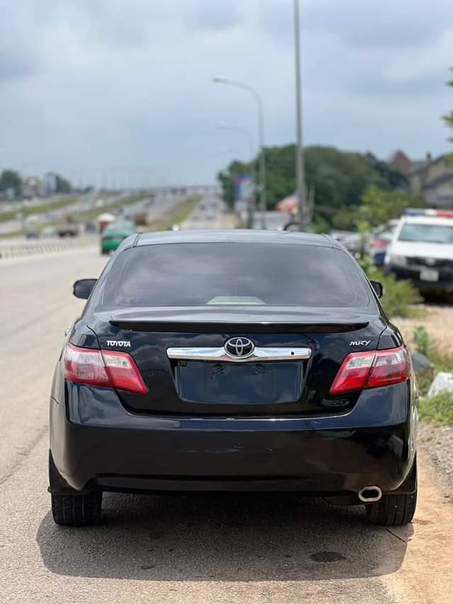 A picture of USED BUT GOOD TOYOTA CAMRY 2008 model first body untempered