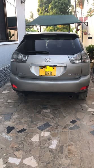A picture of Toyota Harrier