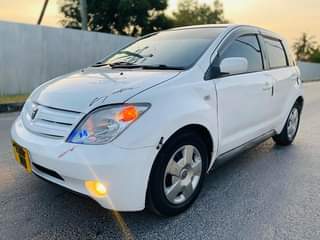 A picture of TOYOTA IST NAMBA DRR