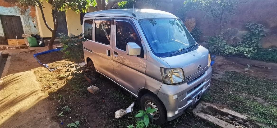 daihatsu mira