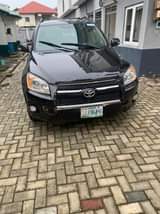 A picture of Toyota rav4