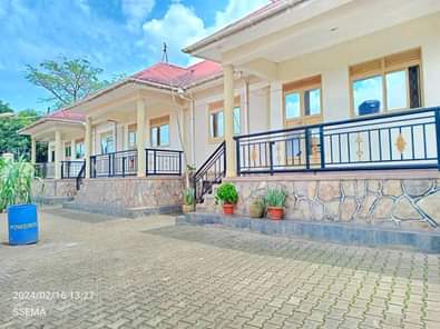 A picture of 3 in one rentals with 2 single rooms for sale