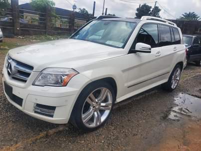 A picture of GLk350 2012 model