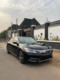 A picture of Extremely clean and sharp toks 2016 Honda Accord sport edition