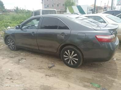A picture of 3 8m Toyota Camry 2008 model sound engine and gear