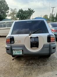 A picture of Clean Toyota Rav4 2000 in buy and condition Price1 750m