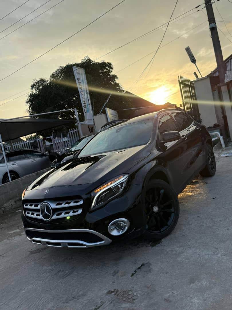 A picture of 2015 Mercedes Benz GLA 250