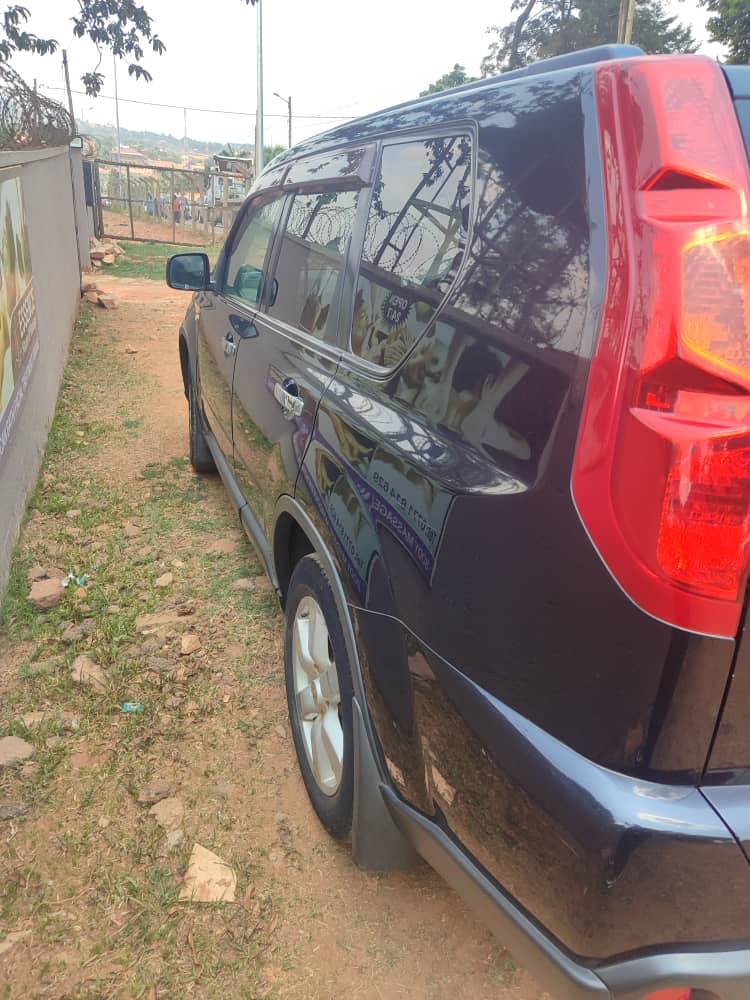 A picture of Nissan extrail for sale
