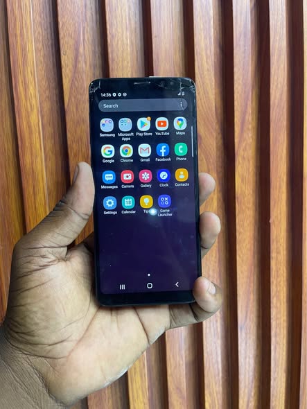 A picture of Samsung S9 128GB Price 85 000 K koo infinix tower