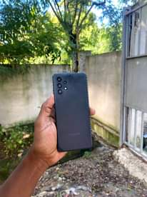 A picture of SAMSUNG A32