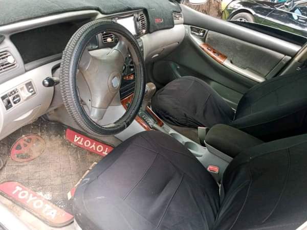 A picture of Belgium Standard Toyota corrolla 2006 Buy and drive with mortuary