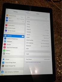 A picture of brand new iPads 2 generation 16 gb