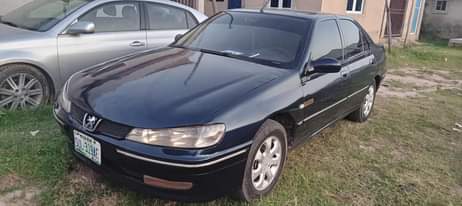 A picture of Clean 406 Peugeot automatic