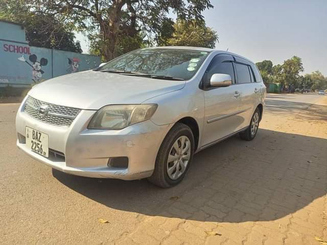 toyota fielder
