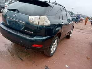 A picture of Highest grade Lexus RX 330 05 06 model Everything is