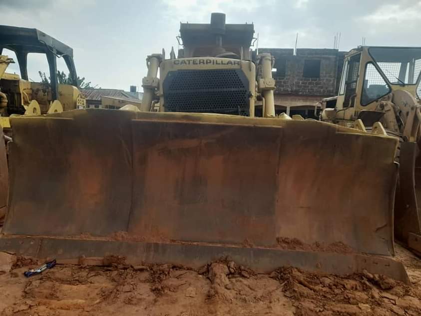 A picture of D8k bulldozer caterpillar