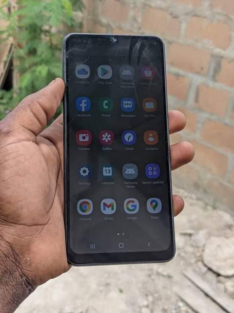 A picture of SAMSUNG A12