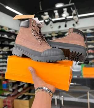 A picture of ORIGINAL TIMBERLAND BeeLine BOOTS