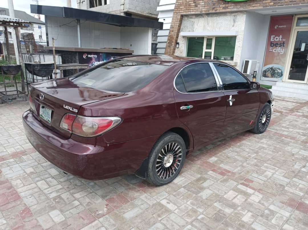 A picture of Dealer market lexus es330