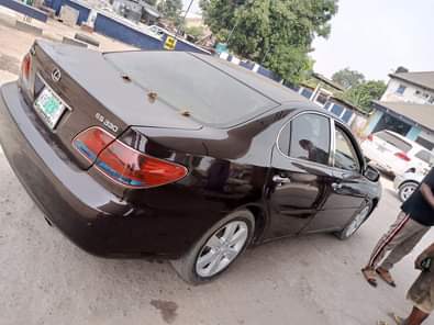 A picture of 3 6m ES 330 Buy and rejoice Direct 2005 model