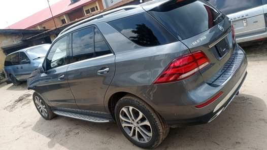 A picture of Awoof deal Mercedes Benz Gle 4matic 2017 Buy and fix