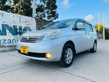 A picture of TOYOTA ISIS