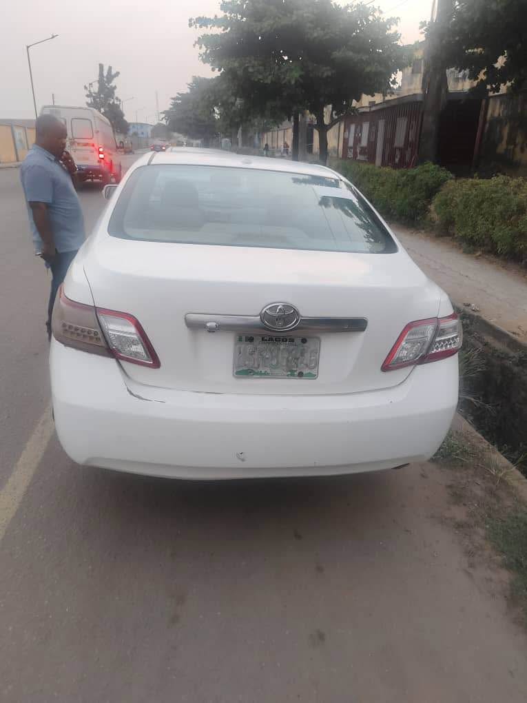 A picture of Awoof Toyota Camry 2008 model hybrid engine gear AC everything