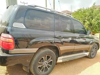 A picture of Toyota landcruiser V8 Abuja