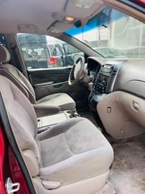A picture of Sienna 2007 Foreign used
