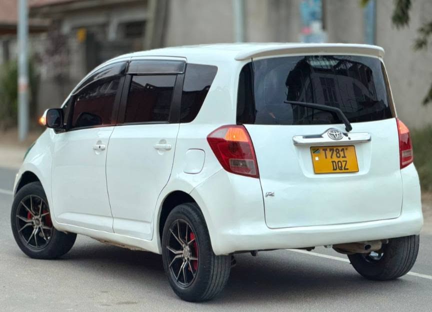 A picture of TOYOTA RACTIS DQZ Price TZS 10 8M MAONGEZI 0684330309 Year