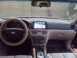 A picture of HYUNDAI SONATA 2007