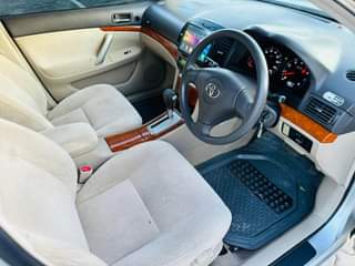A picture of Toyota premio F