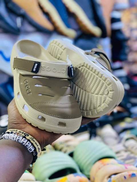 crocs