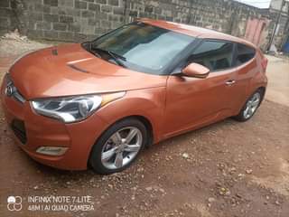 A picture of Hyundai Veloster 2014