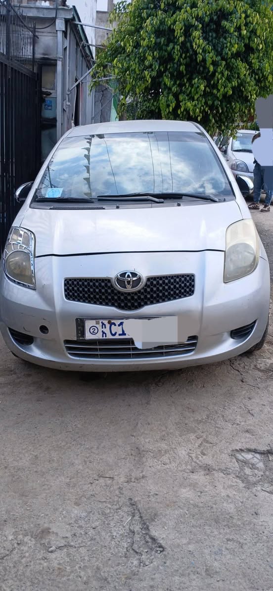 A picture of 2007 Toyota yaris compact