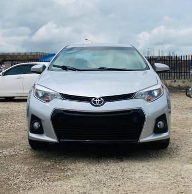 A picture of Belgium A Foreign Used Corolla le 2014 Model With Custom