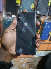 A picture of Iphone X 256gb 76 battery Tsh 270 000 0626544883