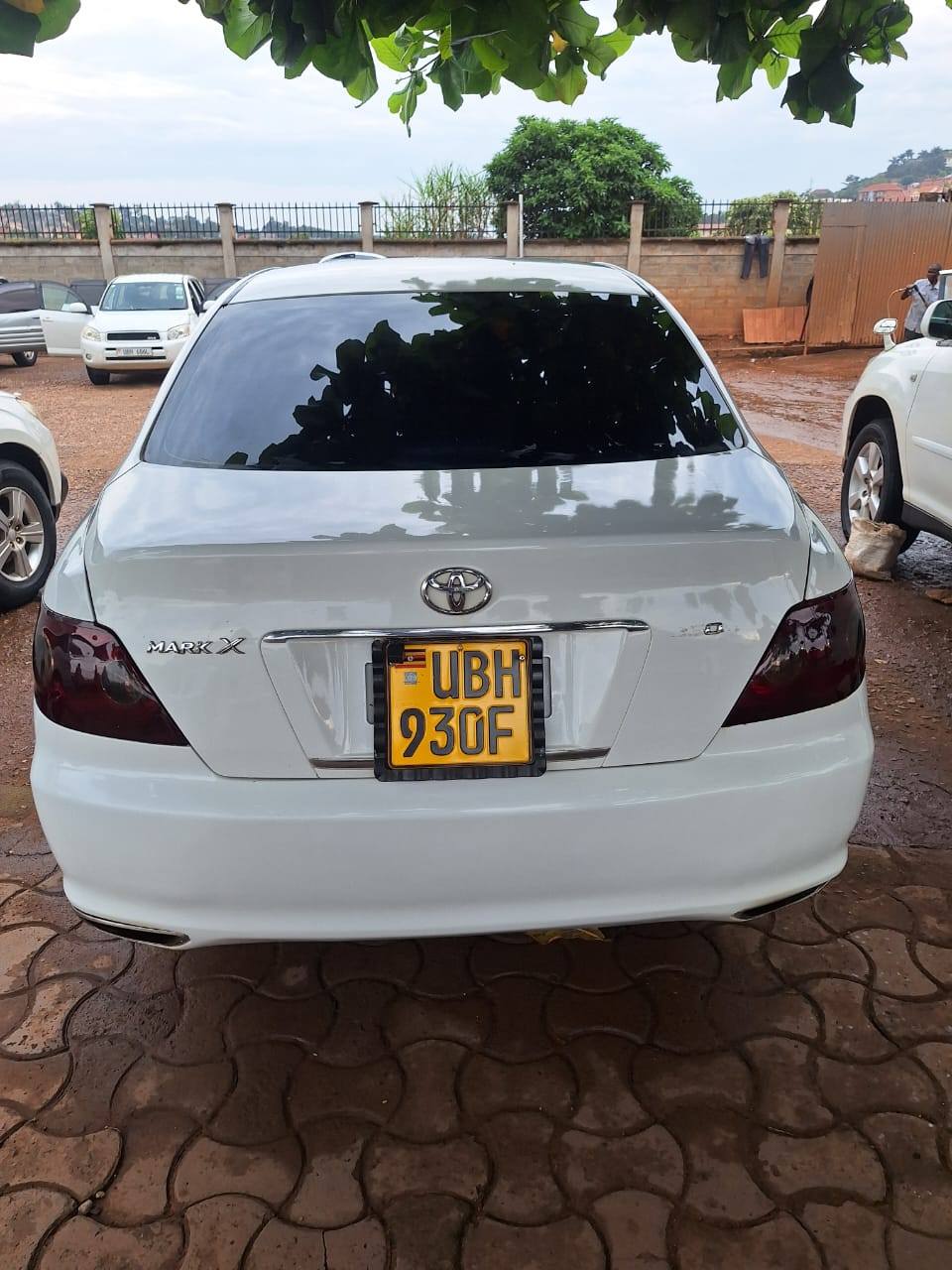 A picture of Toyota Mark x