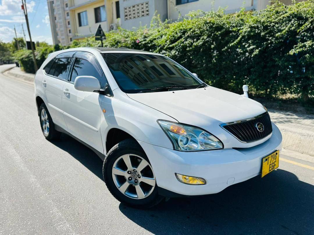 A picture of TOYOTA HARRIER NEW MODEL NAMBA E PIGA 255 714 550