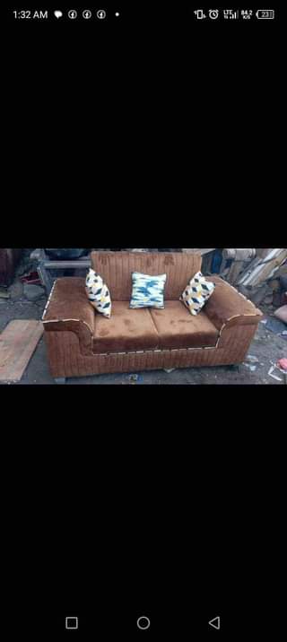 A picture of Tunauza sofa za kisasa na kubadilisha vitambaa karibuni wsp numbers